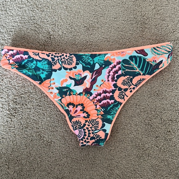 Bikini bottom bundle - Picture 3 of 9